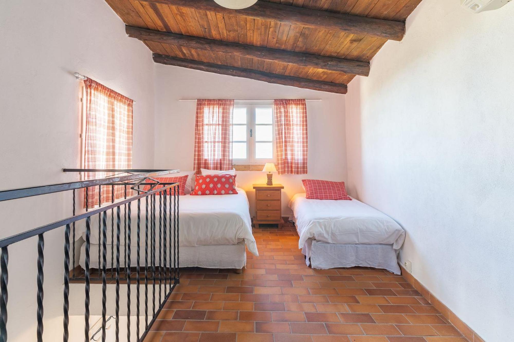 Vila Les Calades Lédenon Exteriér fotografie